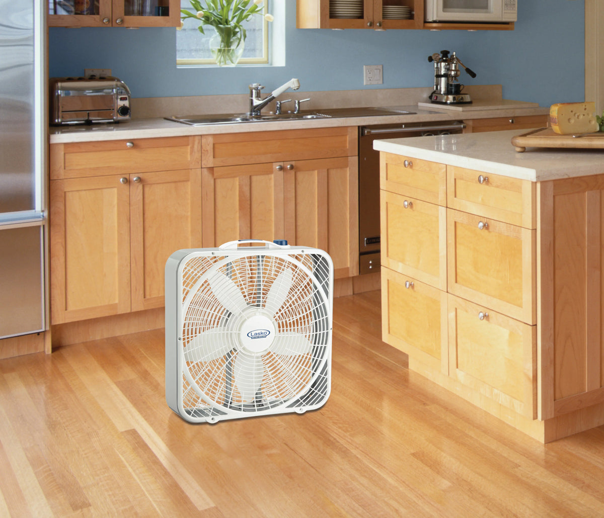 20 Box Fan with 3 Speeds A999014