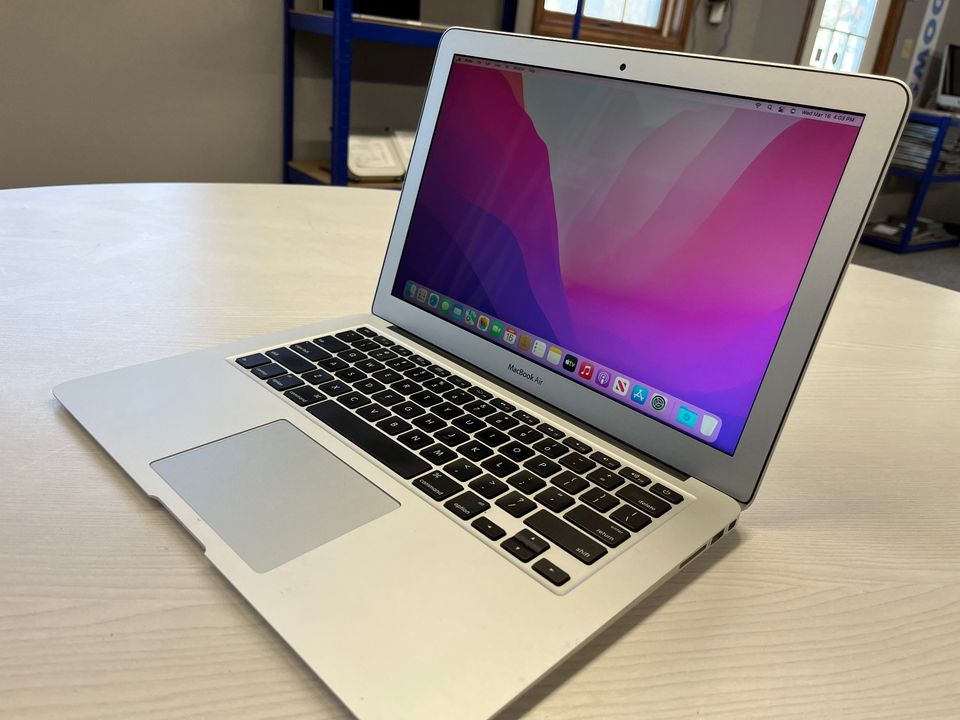 13-inch Retina Display MacBook Air with M1 chip, 8GB RAM, 512GB T85248