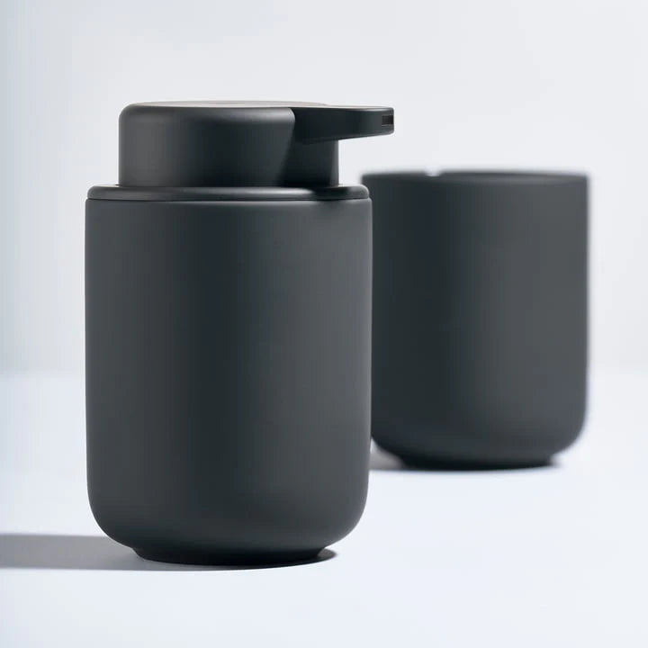 Black Toothbrush Mug C282792