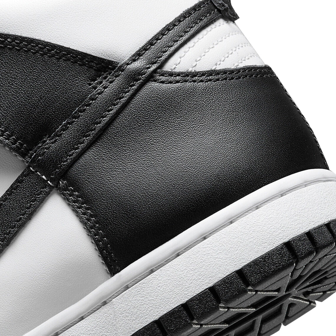 Men's White Black Total Orange Sneakers W8587