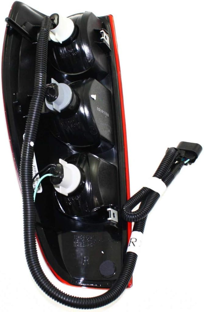 Tail Light Assembly Driver Side U77516