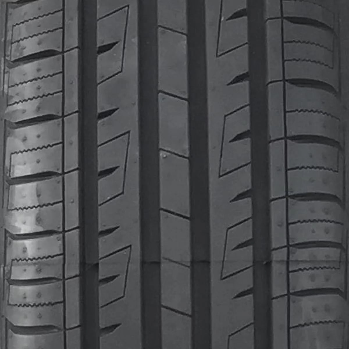 Set of 4 All Season Performance Tire 215/65R15 G905745