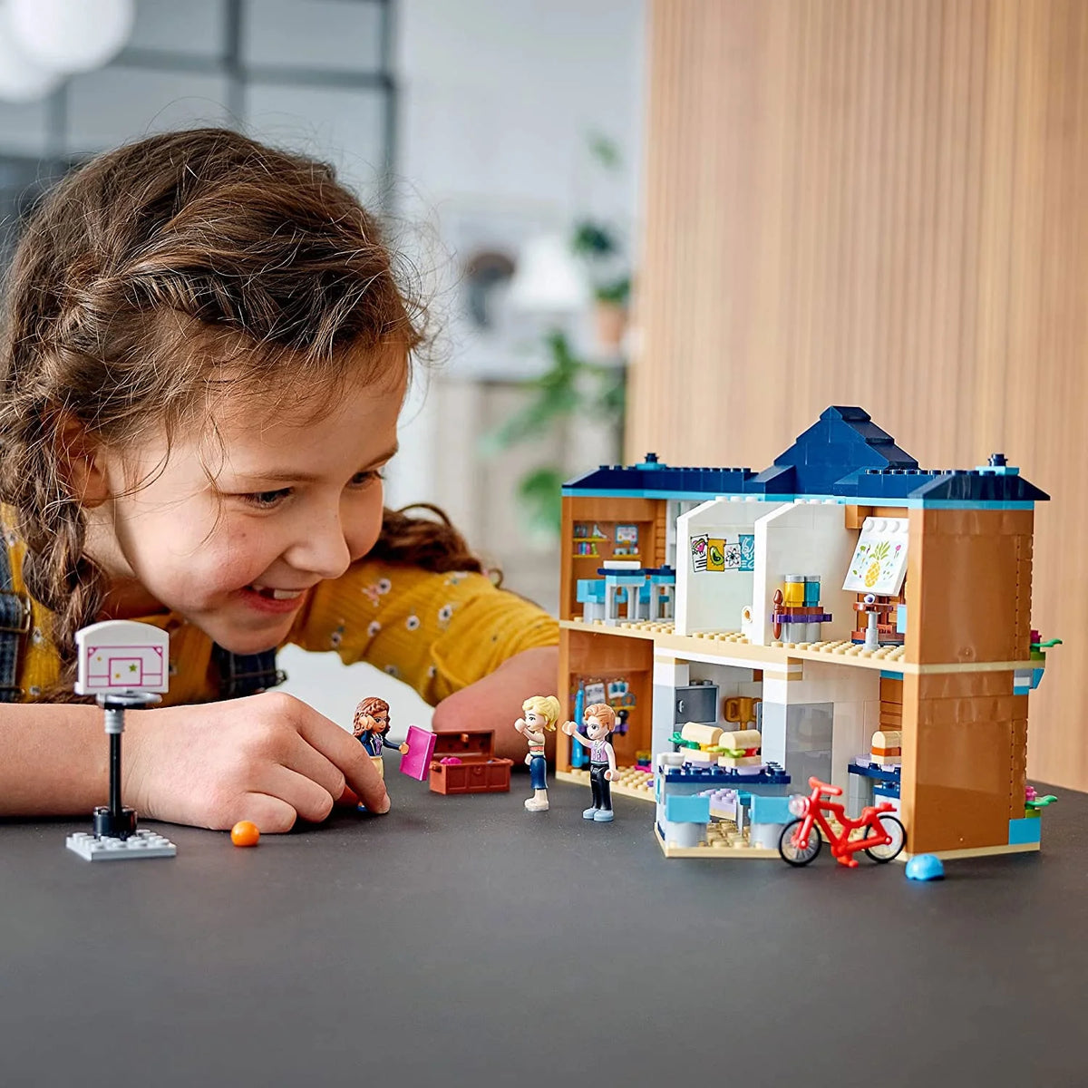 LEGO Friends Building Toy (605 Pieces) U95246